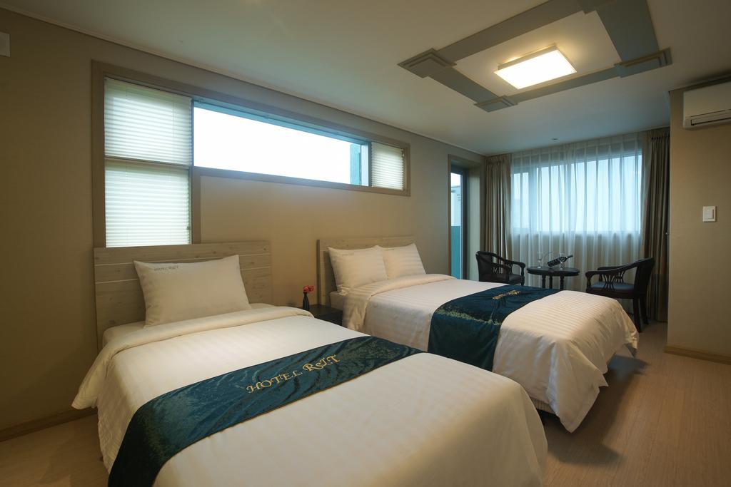ג'גו R&T Hotel חדר תמונה