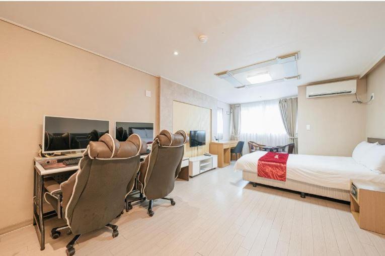 ג'גו R&T Hotel מראה חיצוני תמונה